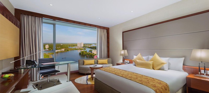 Crownplaza2
